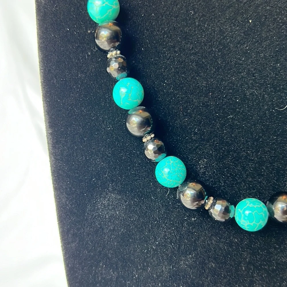 Costume Jewelry Necklace Glass Beads 18”